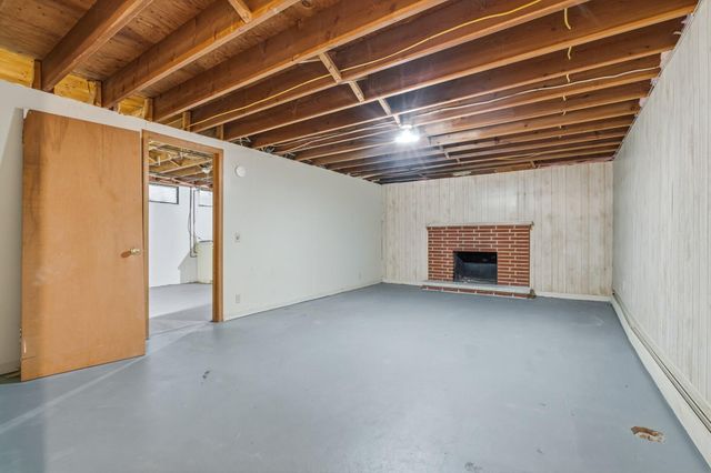 721 Piccadilly Road, Kalamazoo, MI 49006