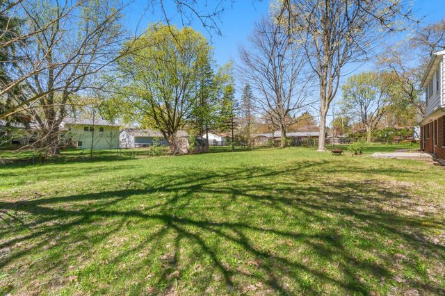 721 Piccadilly Road, Kalamazoo, MI 49006