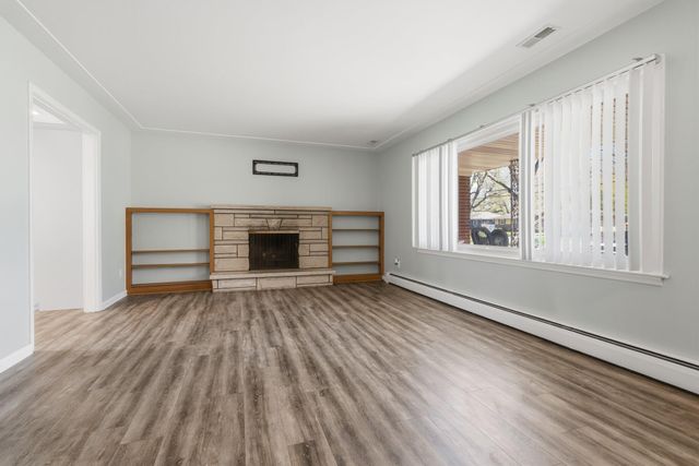 721 Piccadilly Road, Kalamazoo, MI 49006