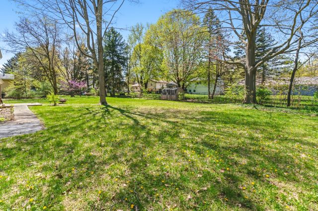 721 Piccadilly Road, Kalamazoo, MI 49006