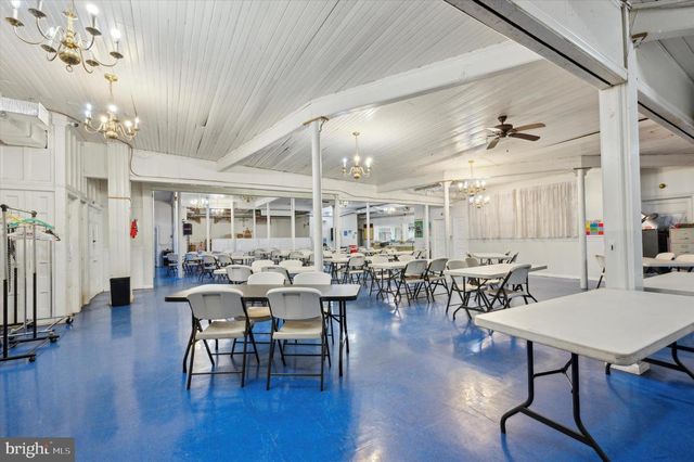 201-9 N 52ND ST, Philadelphia, PA 19139