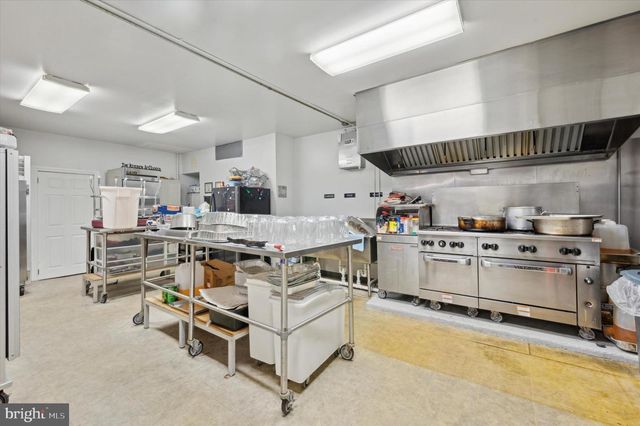 201-9 N 52ND ST, Philadelphia, PA 19139