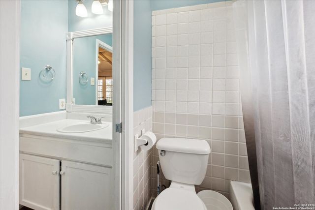 312 LORI LYNN DR, Schertz, TX 78154