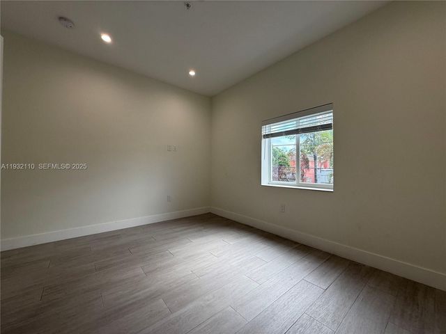 1786 SW 9th St 4, Miami, FL 33135