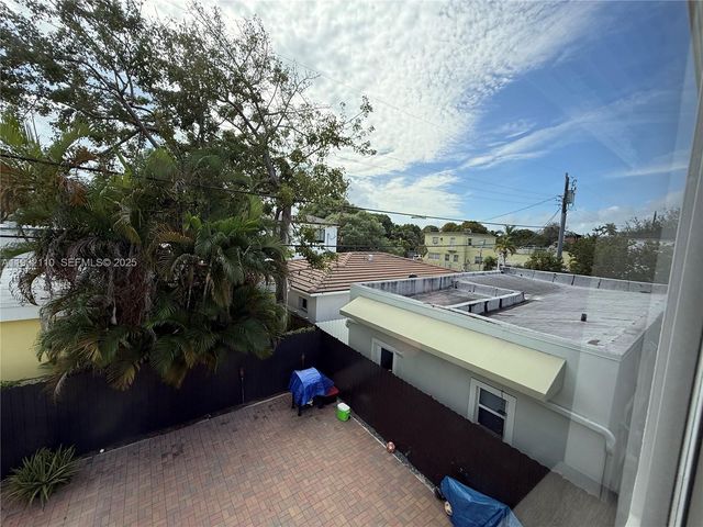 1786 SW 9th St 4, Miami, FL 33135