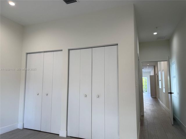 1786 SW 9th St 4, Miami, FL 33135