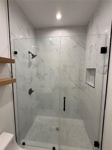 1786 SW 9th St 4, Miami, FL 33135