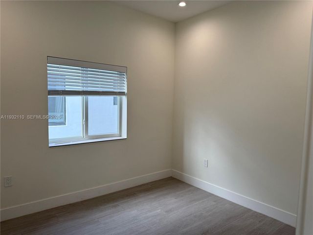 1786 SW 9th St 4, Miami, FL 33135