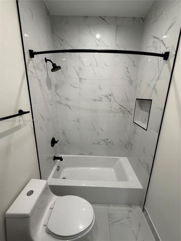 1786 SW 9th St 4, Miami, FL 33135