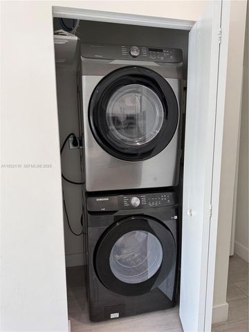 1786 SW 9th St 4, Miami, FL 33135