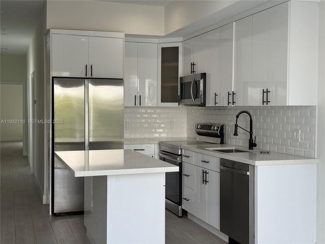 1786 SW 9th St 4, Miami, FL 33135