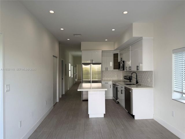 1786 SW 9th St 4, Miami, FL 33135