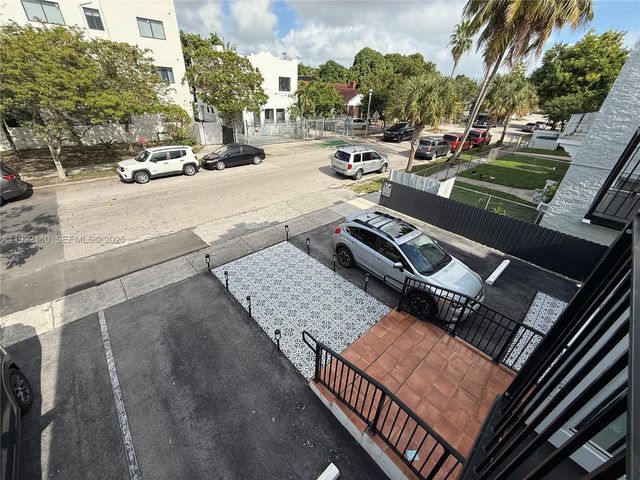 1786 SW 9th St 4, Miami, FL 33135