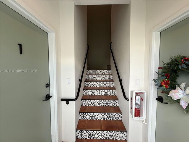 1786 SW 9th St 4, Miami, FL 33135