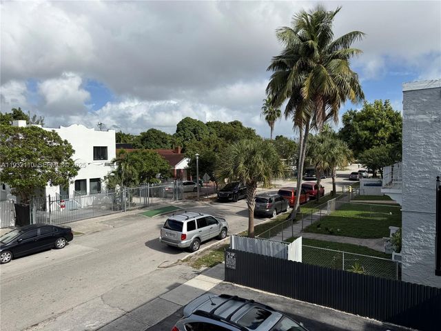 1786 SW 9th St 4, Miami, FL 33135