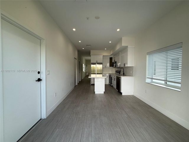 1786 SW 9th St 4, Miami, FL 33135