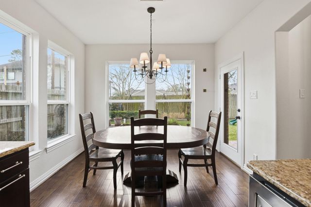 1515 Thornton Road, Houston, TX 77018