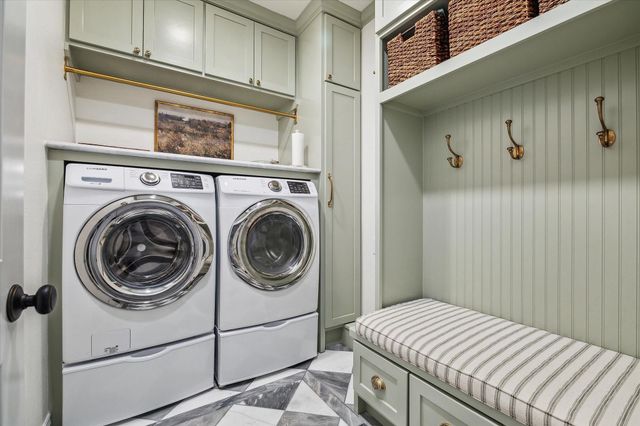 1515 Thornton Road, Houston, TX 77018