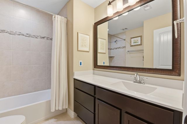 1515 Thornton Road, Houston, TX 77018