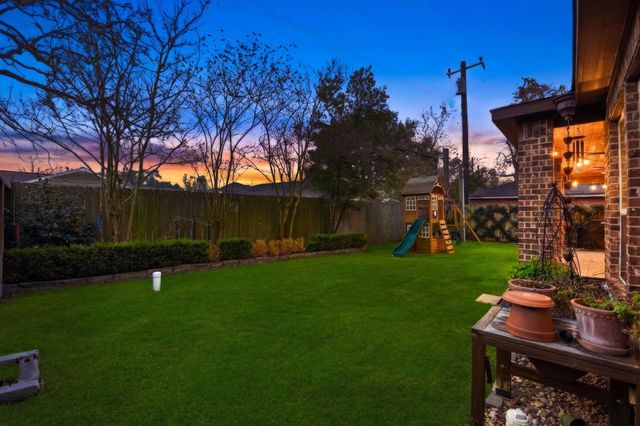 1515 Thornton Road, Houston, TX 77018