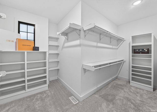 18445 Forest Glade Drive, South Bend, IN 46637