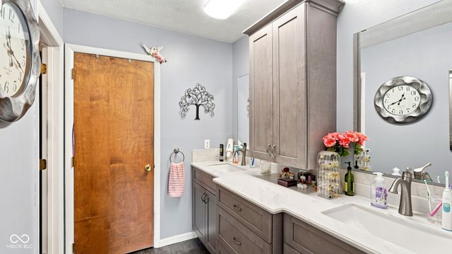 2116 Heather Drive, Anderson, IN 46012