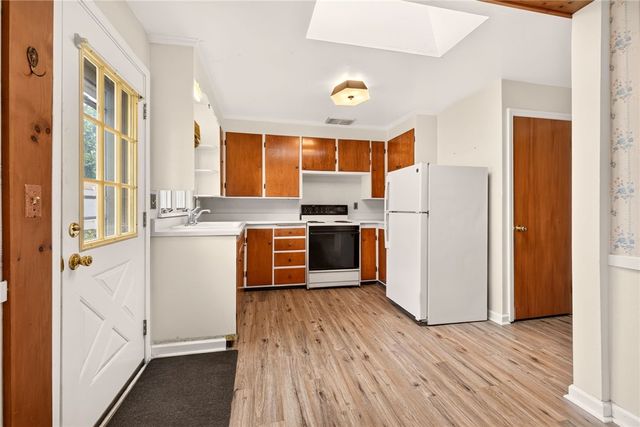 412 West Hickory Street, East Rochester, NY 14445