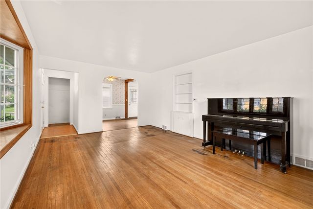 412 West Hickory Street, East Rochester, NY 14445