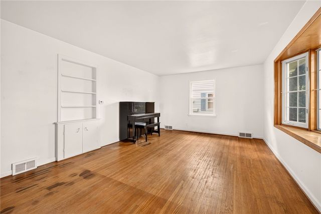 412 West Hickory Street, East Rochester, NY 14445