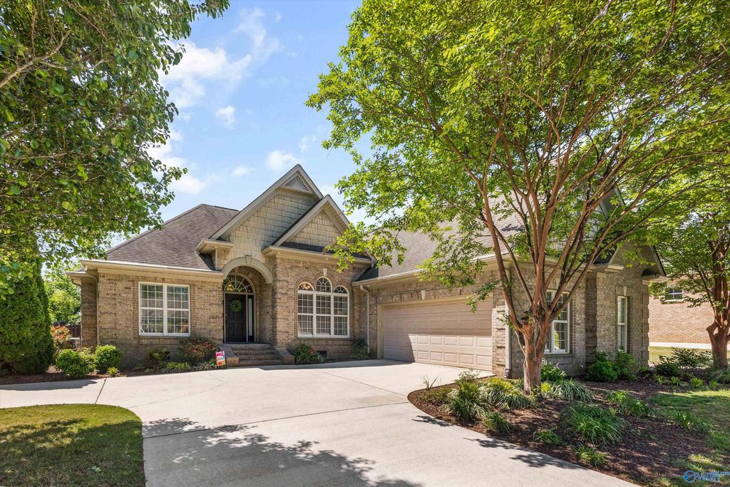 25986 Rosedown Drive, Athens, AL 35613