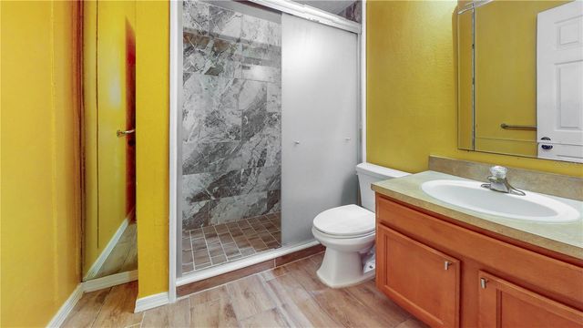 305 MEDINA COURT, Kissimmee, FL 34758