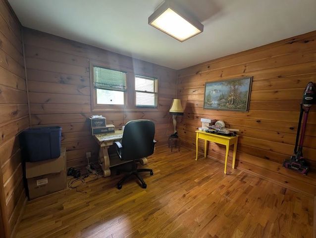 1556 Wilson Avenue, Saginaw, MI 48603