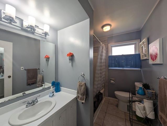 1556 Wilson Avenue, Saginaw, MI 48603