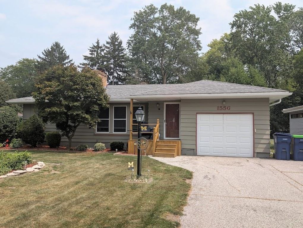 1556 Wilson Avenue, Saginaw, MI 48603