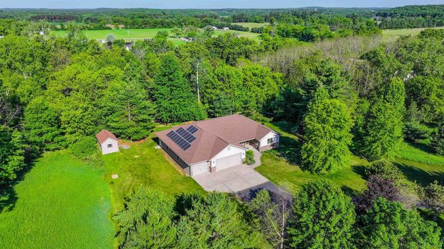 E3093 HIGH POINT RIDGE DRIVE, Waupaca, WI 54981