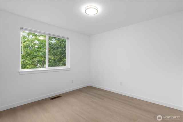 5016 26th Avenue SW, Seattle, WA 98106