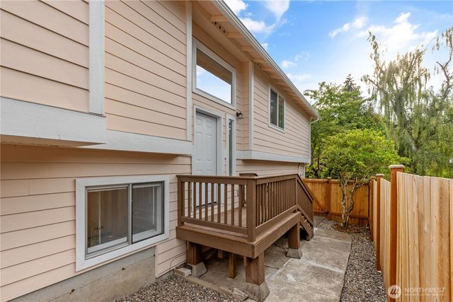 5016 26th Avenue SW, Seattle, WA 98106