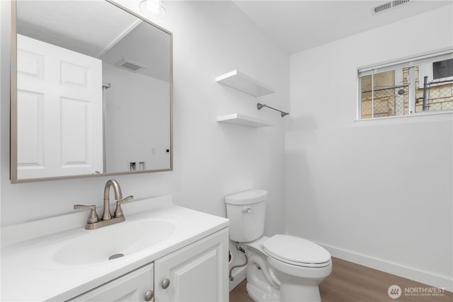 5016 26th Avenue SW, Seattle, WA 98106