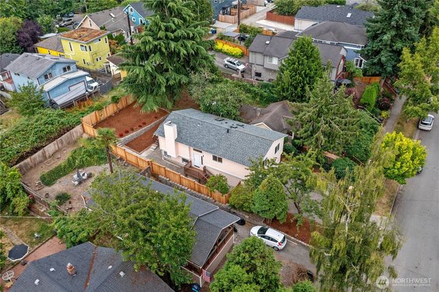 5016 26th Avenue SW, Seattle, WA 98106