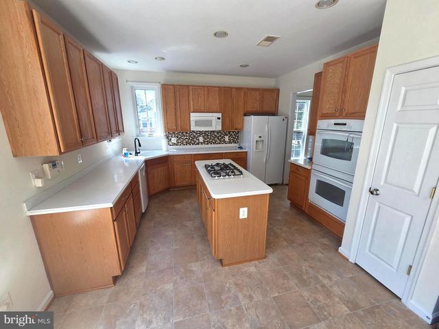 15563 KELLEY FARM CT, Woodbridge, VA 22193