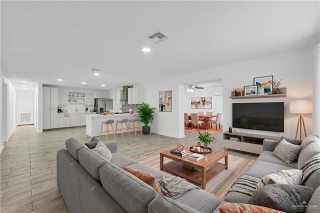 117 W Hawk Avenue, Pharr, TX 78577