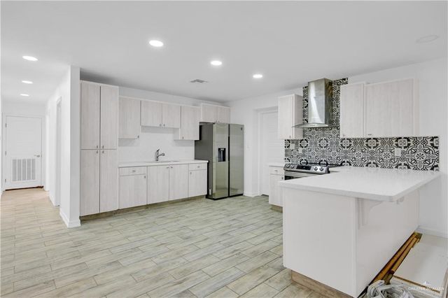 117 W Hawk Avenue, Pharr, TX 78577