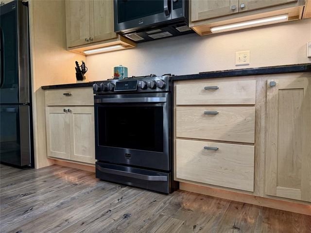 2355 Mckinley Road, Eau Claire, WI 54703