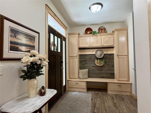 2355 Mckinley Road, Eau Claire, WI 54703