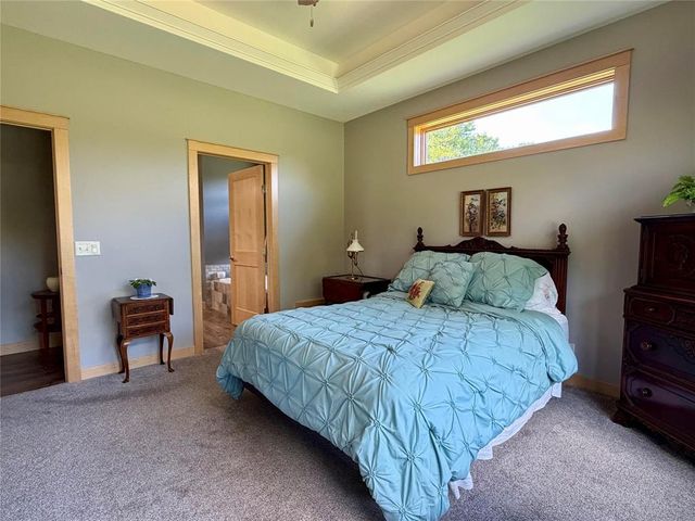 2355 Mckinley Road, Eau Claire, WI 54703