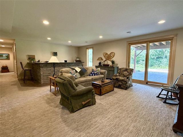 2355 Mckinley Road, Eau Claire, WI 54703