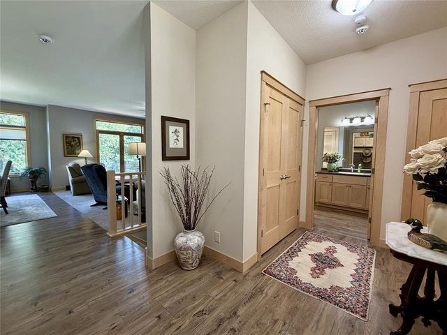 2355 Mckinley Road, Eau Claire, WI 54703