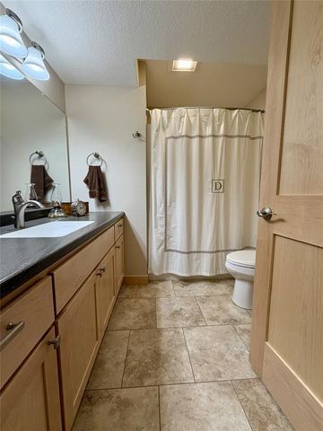 2355 Mckinley Road, Eau Claire, WI 54703
