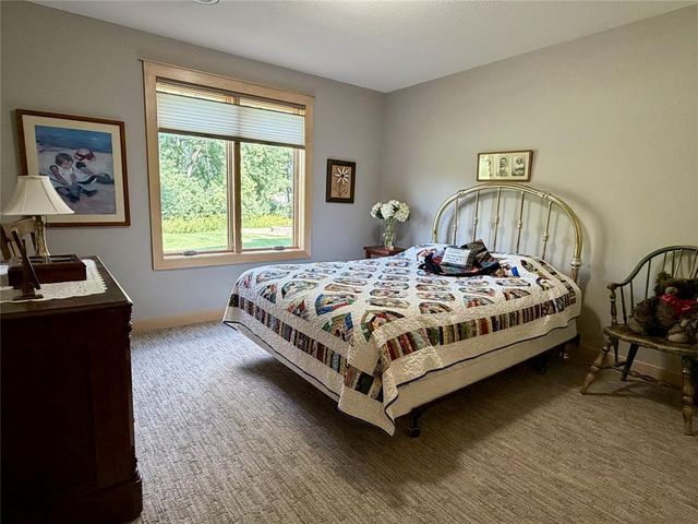 2355 Mckinley Road, Eau Claire, WI 54703