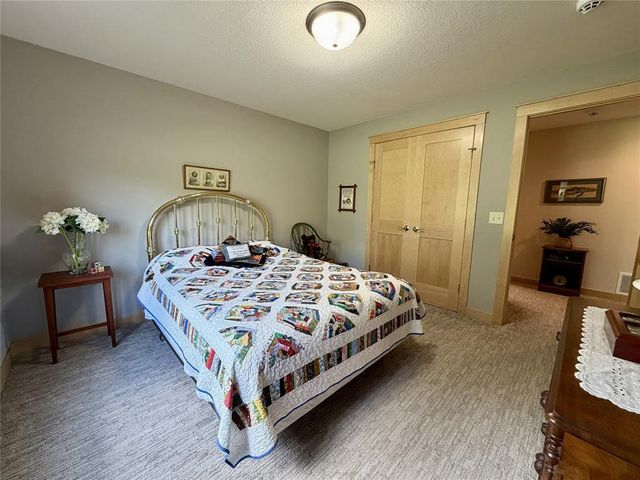 2355 Mckinley Road, Eau Claire, WI 54703